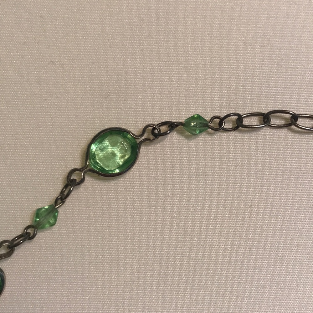 Elegant ornate light green three tier necklace - Picture 5 of 6